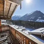 With Sauna And Natural Pool شاليه Neukirchen am Großvenediger