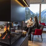 With Sauna And Natural Pool شاليه Neukirchen am Großvenediger
