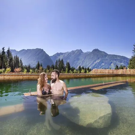 Chalet With Sauna And Natural Pool