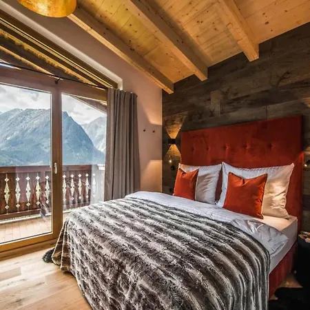 With Sauna And Natural Pool Chalet *