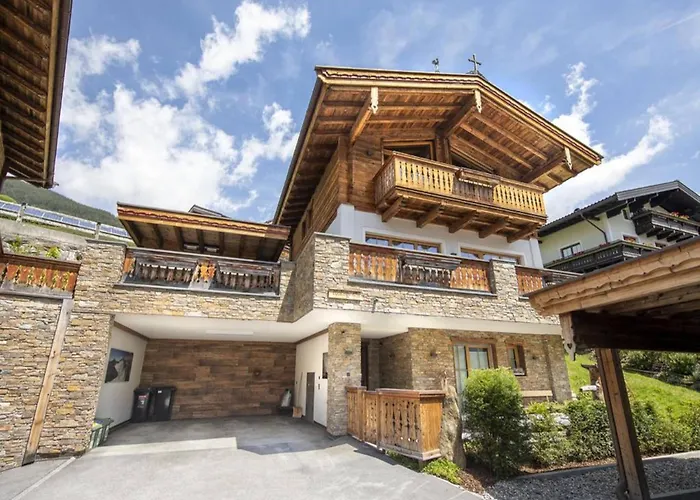 With Sauna And Natural Pool *